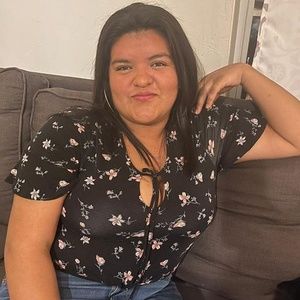 Meet your Posher, Daniela